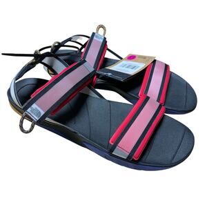 The North Face Skeena Sport Sandal Men's Red Black Size 13 New With Tags